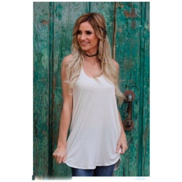 𝅺WHITE Tank Top with Curved Slit Hem - Picture 1 of 6